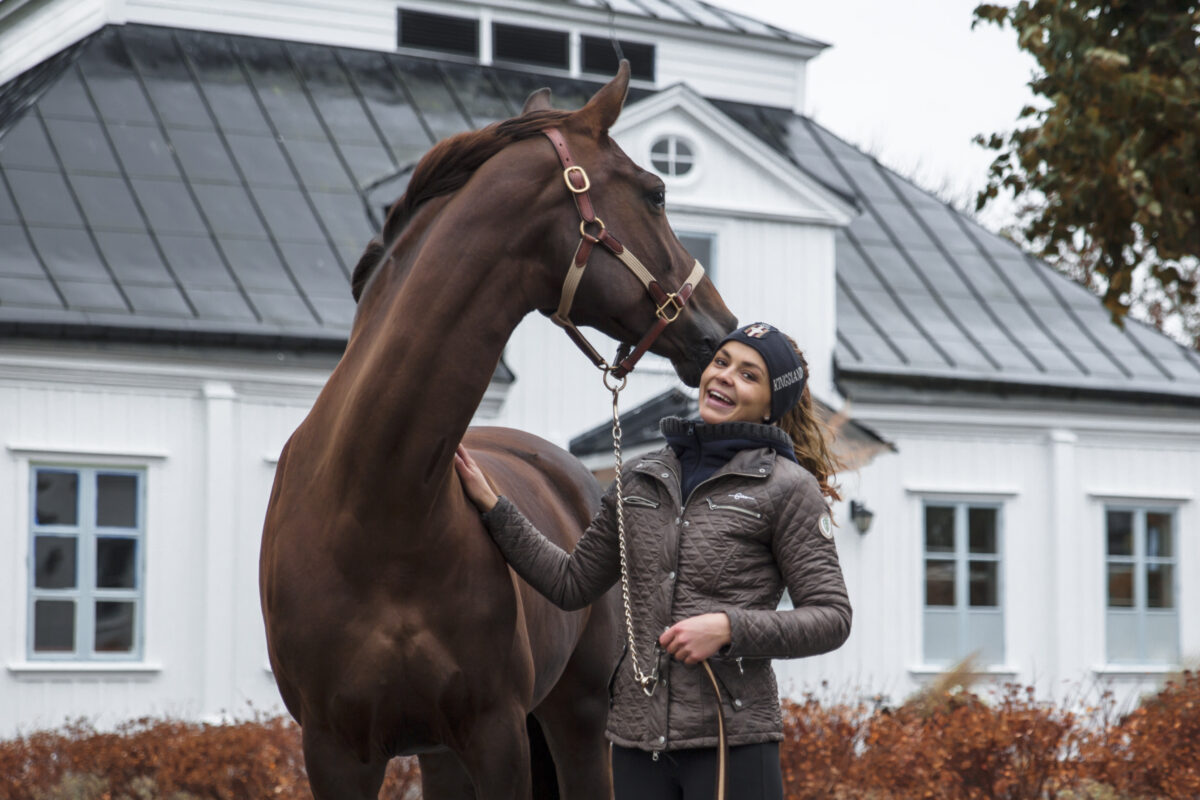 Teamet Växer Lär Känna Vår Nya Kollega Tintin Alinder Customer